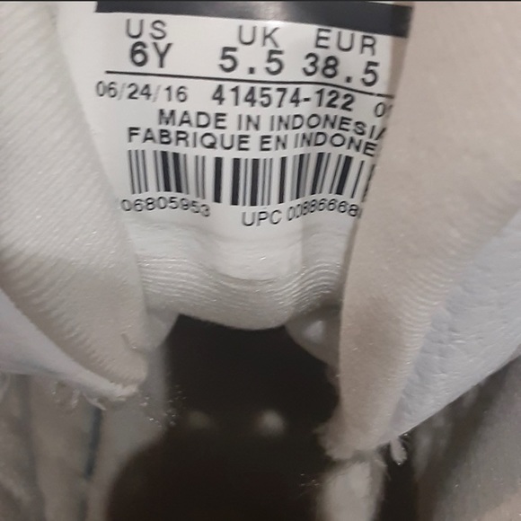 Jordan 13 Cherry - Picture 2 of 5